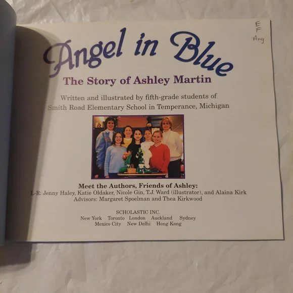 Angel In Blue - Picture 5 of 6